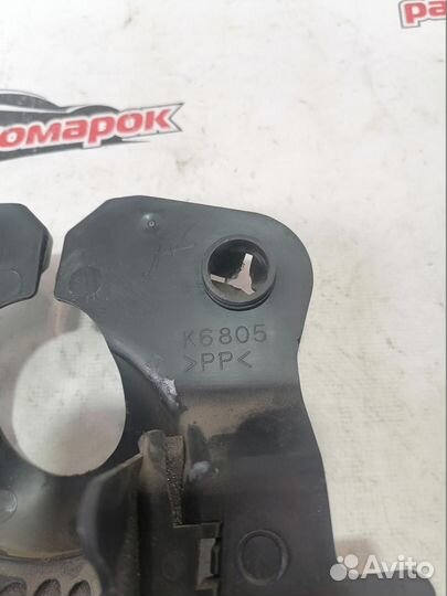 Кожух рулевой колонки Mazda 6 2.0 GH