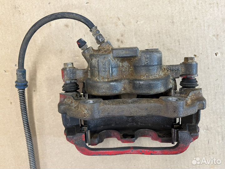 Суппорт передний правый Мерседес глк Х204