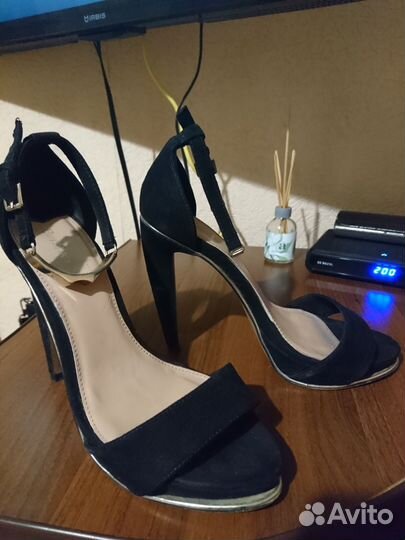 Босоножки stradivarius 36