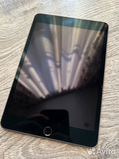 iPad Mini 5 2022 64GB Wi-Fi LTE заблокированный