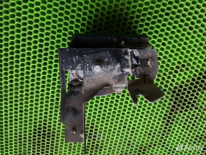 Блок абс кронштейн на Renault Duster 2012-нв