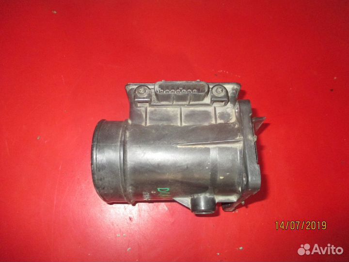 Датчик расхода воздуха Mitsubishi Diamante