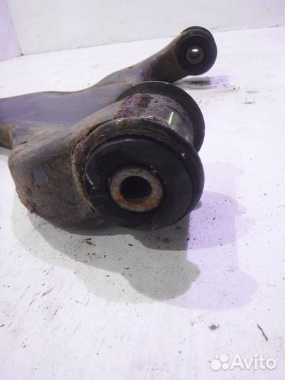 Рычаг передний левый нижний A6393300810