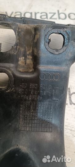 Кронштейн (сопут. товар) Audi A8 (D3) II рестайлин