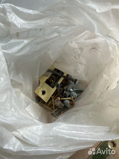 Дверная фурнитура