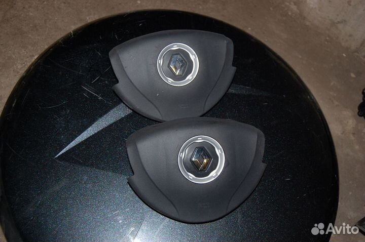 Renault Dachia подушка водительская