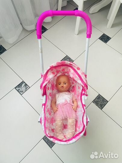 Коляска кукольная и кукла