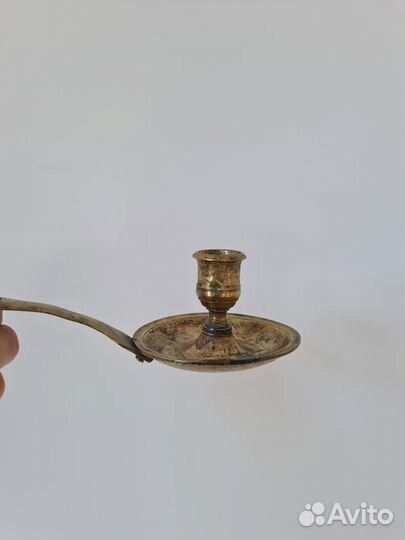 Подсвечник старинный с ручкой