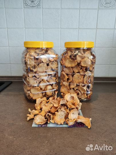 Сушеные грибы лисички