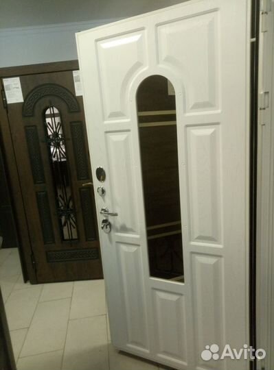 Дверь для дома Лион White