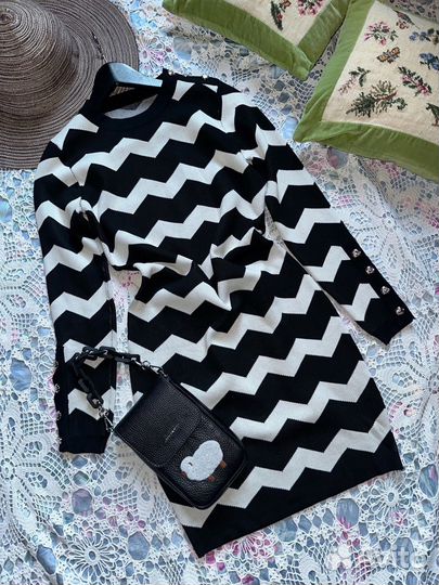 Платье женское на 42-44, новое