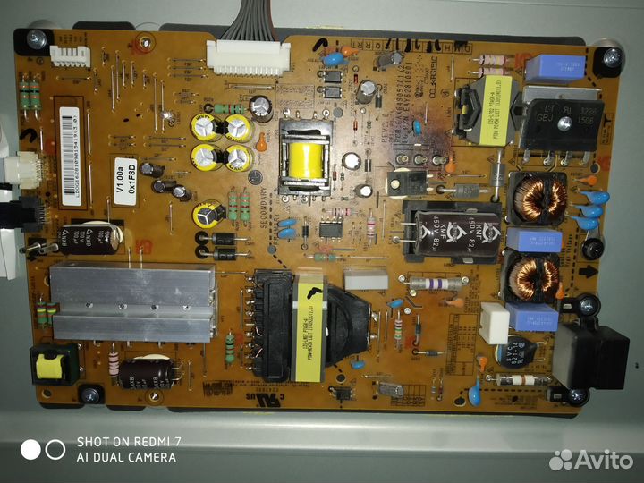 Разбор LG 47LA660V