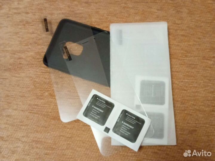 Защитное стекло на samsung А 8