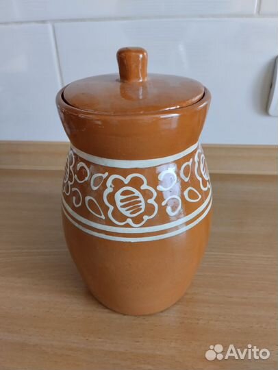 Кувшин дерево