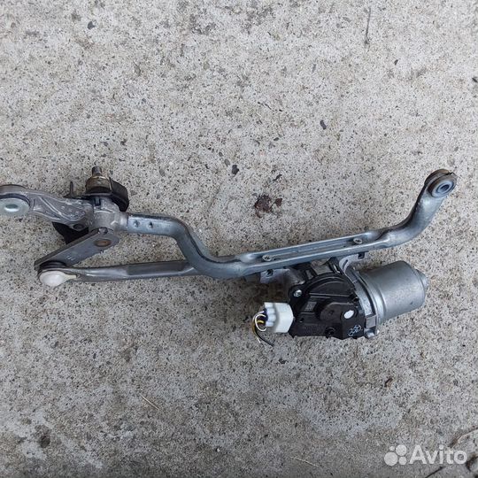 Toyota Yaris 3 трапеция стеклоочистителя P13