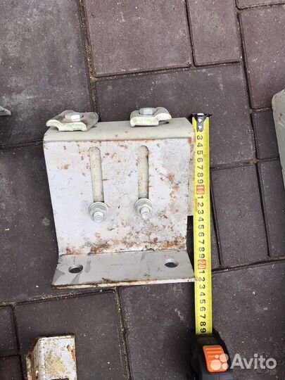 Продам кронштейны для лифтов