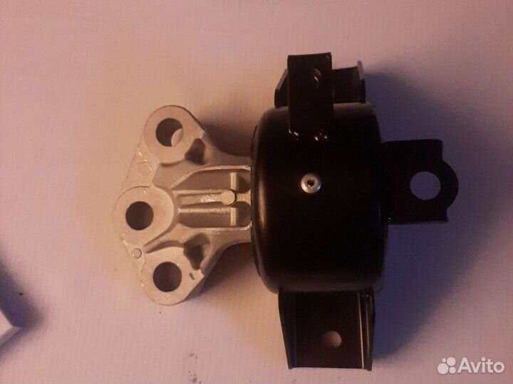 Подушка двигателя Chevrolet aveo передняя левая