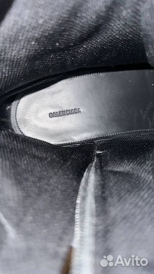 Balenciaga Strike Boots на руках