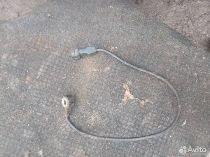 Датчик детонации Volkswagen Passat B5 1.8 AEB 1997