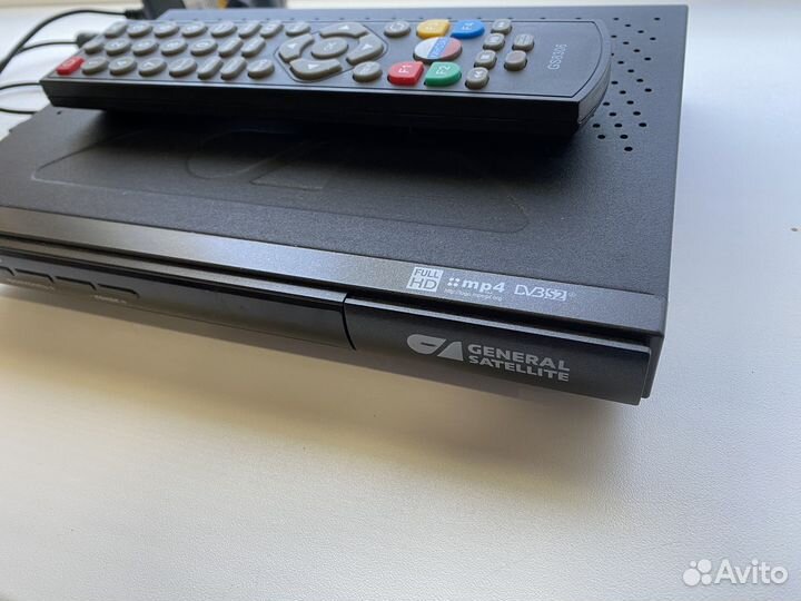 Комплект Триколор тв (ресивер и тарелка)