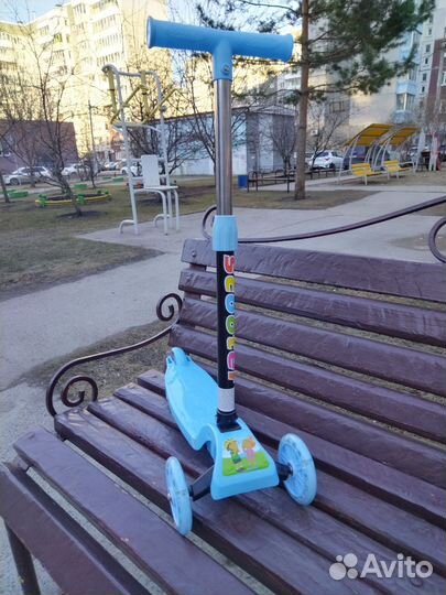 Самокат детский трехколесный новый