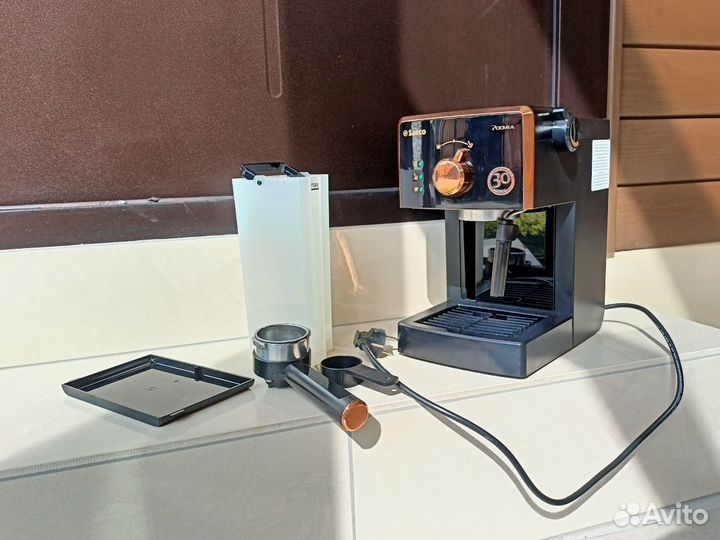 Рожковая кофеварка philips Saeco Poemia