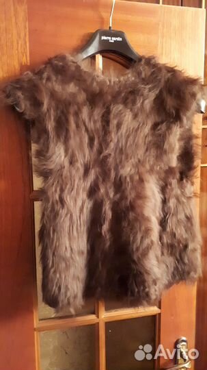 Безрукавка из шерсти Ньюфа