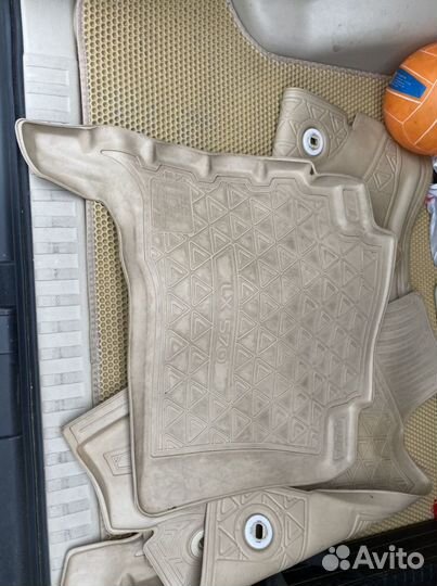Комплект оригинальных ковриков Lexus LX570