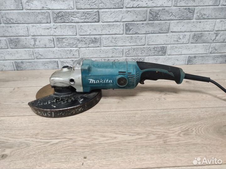 Болгарка Makita GA9050