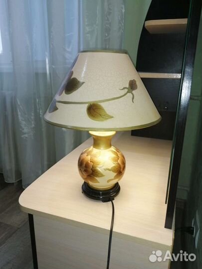 Лампа настольная