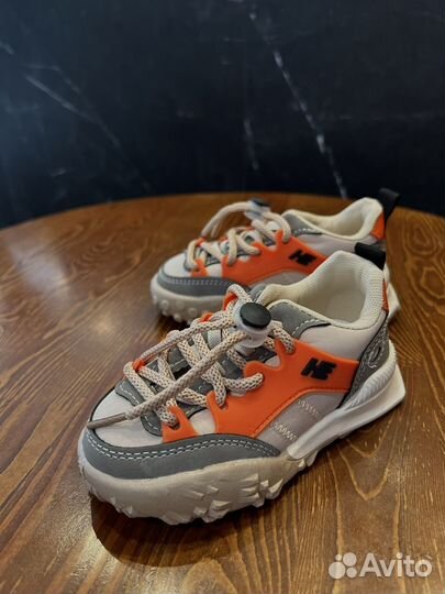 Кроссовки на мальчика