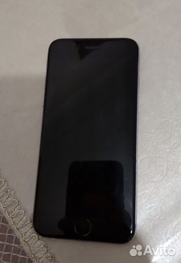 Телефон iPhone 6s