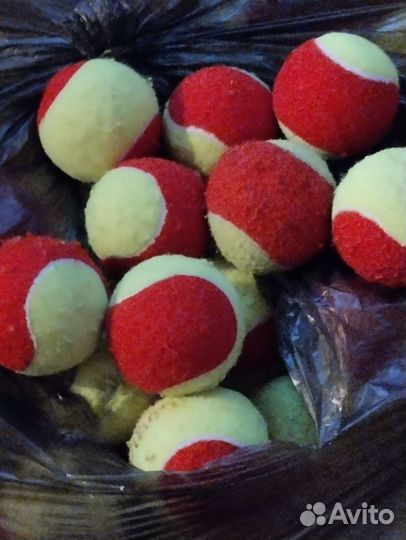 Красный мяч для тренировки детей