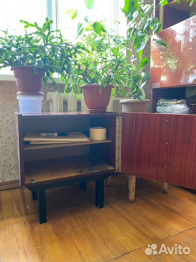 Тумба прикроватная