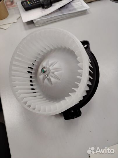 Двигатель отопителя deko ZZE12#, premio,mark2 #X90