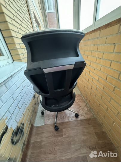 Компьютерное кресло