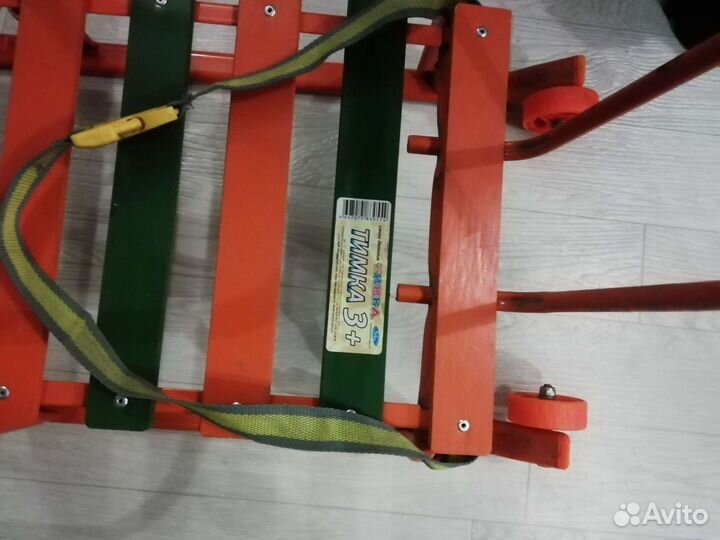 Санки на колёсах сзади Тимка