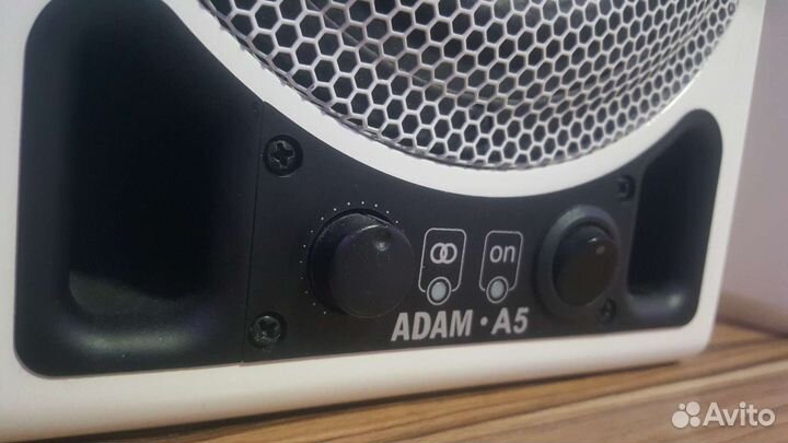 Студийные мониторы Adam a5