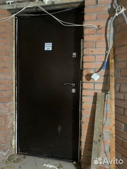 Металлическая дверь бу
