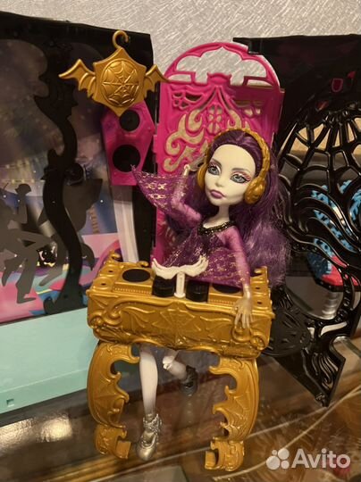 Установка диджея Монстр Хай