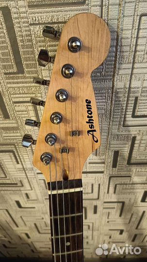 Электро гитара новая с чехлом
