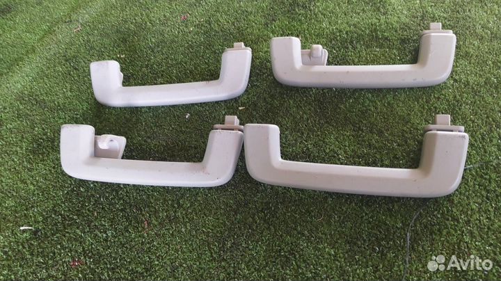 Ручки потолка комплект Volvo V50 B5254T3 2005