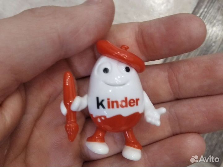 Киндер игрушки из шоколадных яиц