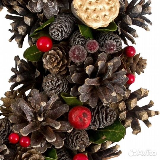 Новогодний венок из шишек