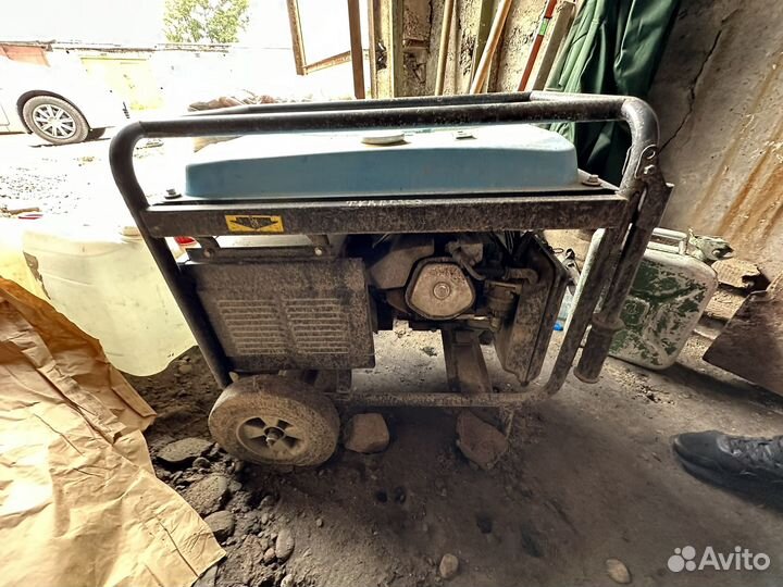 Бензиновый генератор