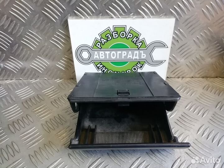 Пепельница передняя Peugeot Partner M49