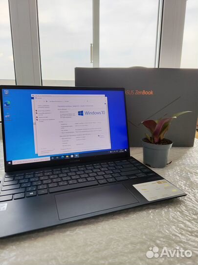 Asus Zenbook 14\ Core i5 1035G1\8 DDR4\256 SSD