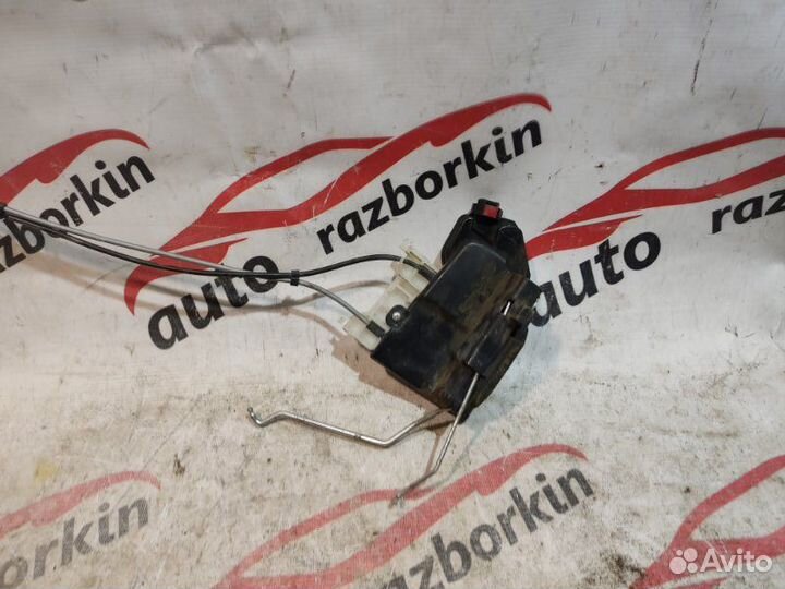 Замок боковой двери передний правый Hyundai