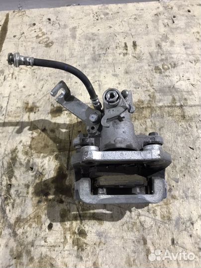 Суппорт задний правый Suzuki Vitara SX4 Оригинал