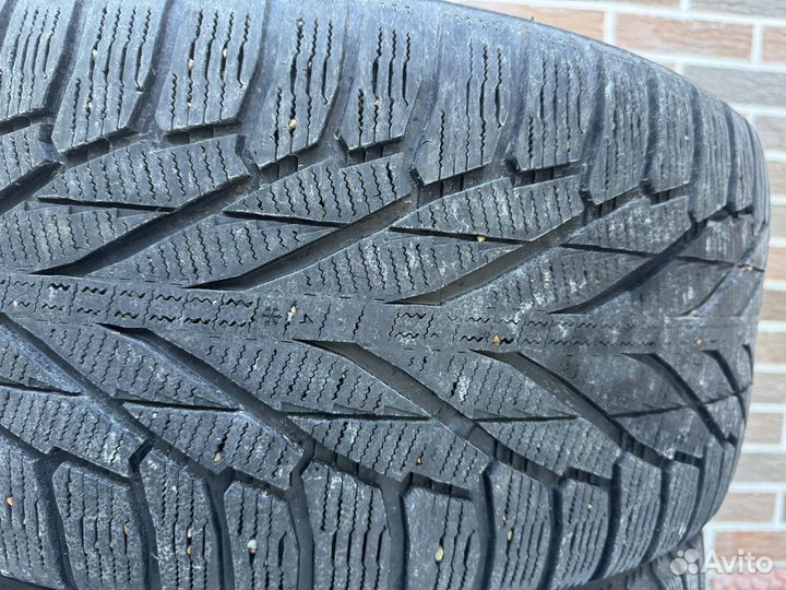Nokian Tyres Hakkapeliitta R2 SUV 275/45 R20 110R